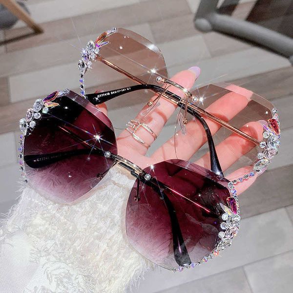 sunglasses brand designer luxury sunglasses woman rhinestone rimless fashion sun glasses gradient clear mirror oculos de sol feminino j23042, White;black
sunglasses brand designer luxury sunglasses woman rhinestone rimless fashion sun glasses gradient clear mirror oculos de sol feminino j23042, White;black