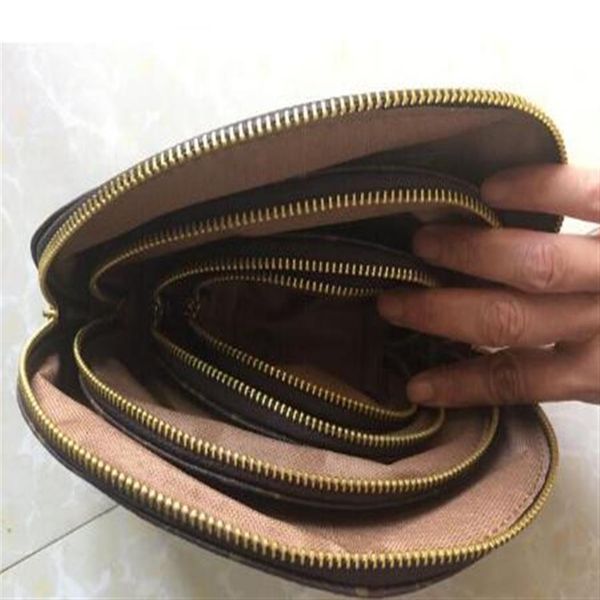classic style 4pcs set women cosmetic bags famous makeup bag travel pouch make up bag ladies cluch purses toiletry bag 3color 236k
classic style 4pcs set women cosmetic bags famous makeup bag travel pouch make up bag ladies cluch purses toiletry bag 3color 236k