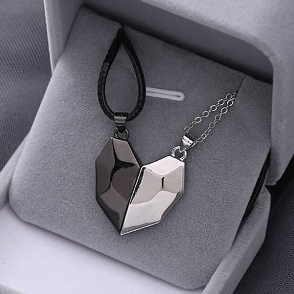 pendant necklaces 2pcs magnetic couple necklaces for lovers gothic punk heart pendant necklace dating boy girl friend jewelry valentine', Silver
pendant necklaces 2pcs magnetic couple necklaces for lovers gothic punk heart pendant necklace dating boy girl friend jewelry valentine', Silver