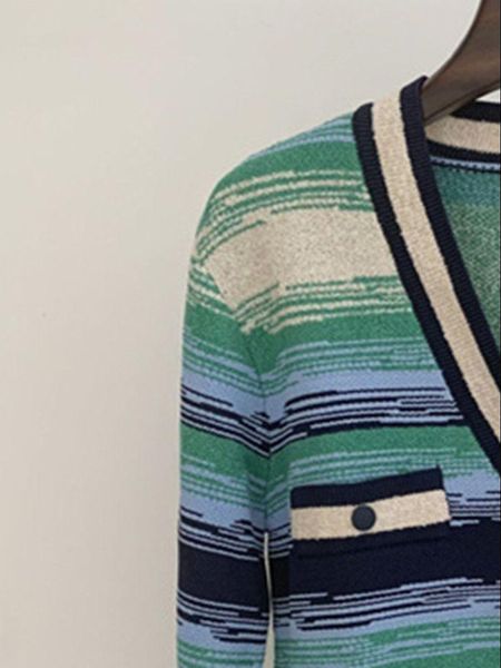sweaters women contrasting colors stripes vneck sweater 2022 autumn new female single breasted long sleeve knit cardigan, White;black
sweaters women contrasting colors stripes vneck sweater 2022 autumn new female single breasted long sleeve knit cardigan, White;black