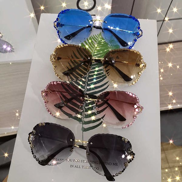 sunglasses kammpt luxury fashion glasses women 2021 oversize vintage sunglasses diamond rhinestone sun glasses shades for women j230422, White;black
sunglasses kammpt luxury fashion glasses women 2021 oversize vintage sunglasses diamond rhinestone sun glasses shades for women j230422, White;black