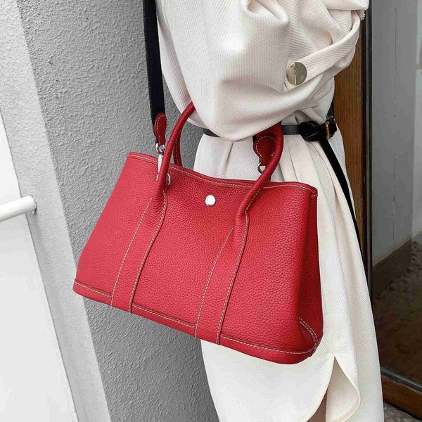 designer herbag garden party evening women's 2023 new layer cowhide garden single shoulder messenger large capacity portable tote bag b
designer herbag garden party evening women's 2023 new layer cowhide garden single shoulder messenger large capacity portable tote bag b