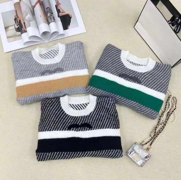 autumn and winter the latest brand c letter design women's sweater fashionable england wind leisure printing letter wool sweaters, White;black
autumn and winter the latest brand c letter design women's sweater fashionable england wind leisure printing letter wool sweaters, White;black