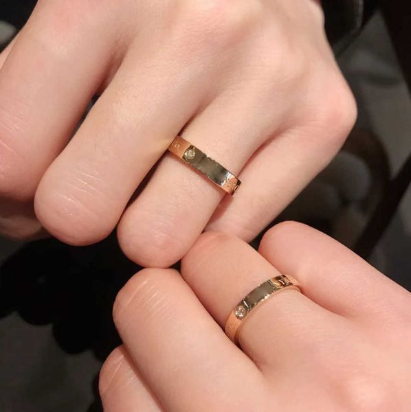 band rings designers ring luxurys couple jewely men's and women's classic letter diamond rings 2 styles anniversary gift silver go
band rings designers ring luxurys couple jewely men's and women's classic letter diamond rings 2 styles anniversary gift silver go