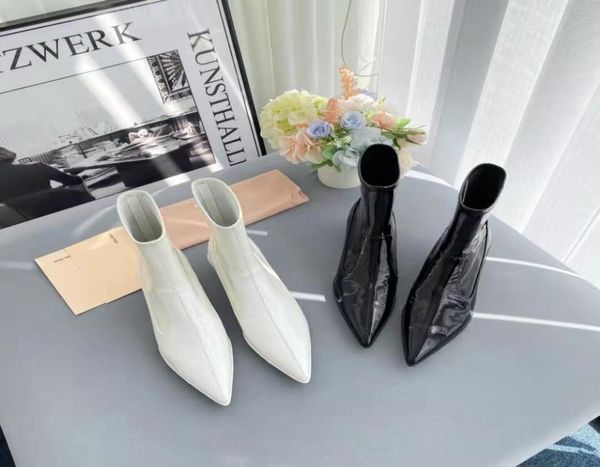 autumn winter stretch boots ankle boots fashion luxury designer short boots black and white wild cat heel leather nonslip ladies 3434233
autumn winter stretch boots ankle boots fashion luxury designer short boots black and white wild cat heel leather nonslip ladies 3434233