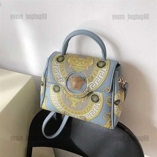 luxury designer handbag versages tote bag female high-capacity crossbody bag shoulder lady wallet messenger handbag 27cm 21cm 12cm245u
luxury designer handbag versages tote bag female high-capacity crossbody bag shoulder lady wallet messenger handbag 27cm 21cm 12cm245u