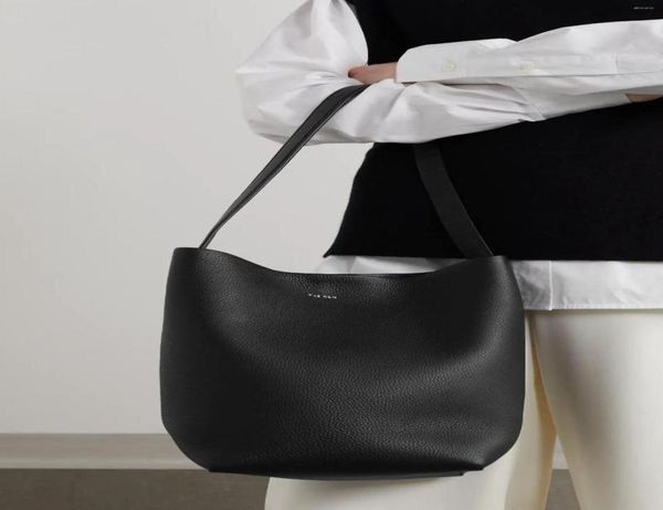 evening bags classic tote 2023 spring the row jj park medium size cowhide1542960
evening bags classic tote 2023 spring the row jj park medium size cowhide1542960