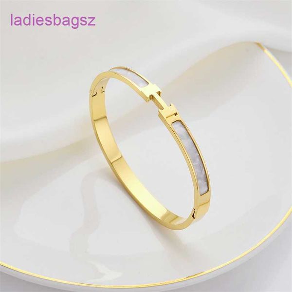 original bangle hermss 2023 new korean version titanium steel inlaid real shell rose gold h bracelet for women fashion niche design jewelry, Black
original bangle hermss 2023 new korean version titanium steel inlaid real shell rose gold h bracelet for women fashion niche design jewelry, Black