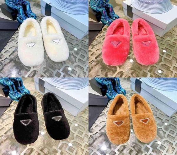 2021 designer women wool slippers plush triangle metal p solid color flip flop winter warm original rubber nonslip bottom cloudbu1374389, Black
2021 designer women wool slippers plush triangle metal p solid color flip flop winter warm original rubber nonslip bottom cloudbu1374389, Black