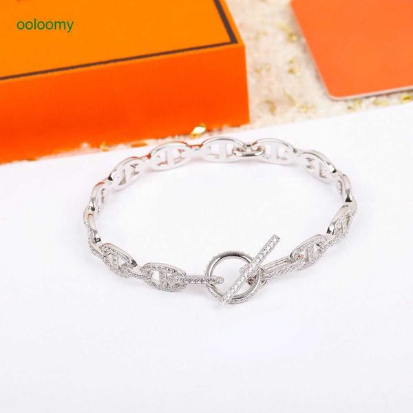 hemres designer bracelet gold bracelet for women fashion light luxury elegant temperament celebrity goddess same style full diamond pig nose, Black
hemres designer bracelet gold bracelet for women fashion light luxury elegant temperament celebrity goddess same style full diamond pig nose, Black
