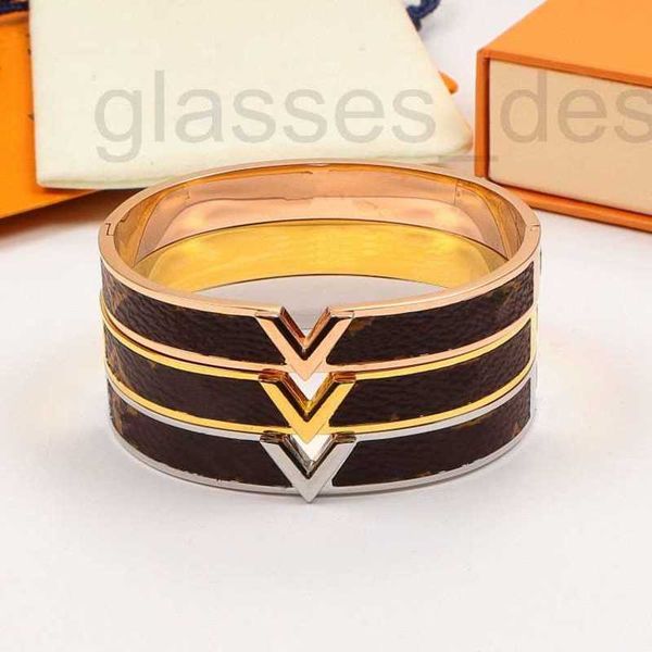bangle designer old flower genuine leather bracelet, female minority, advanced handicraft, bracelet fxqk, Black
bangle designer old flower genuine leather bracelet, female minority, advanced handicraft, bracelet fxqk, Black
