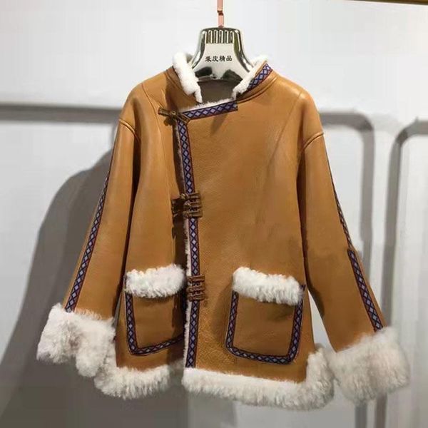 fur luxury fur coat genuine leather jacket women winter thick warm short length 2021 new fashion overcoat with pocket decoration, Black
fur luxury fur coat genuine leather jacket women winter thick warm short length 2021 new fashion overcoat with pocket decoration, Black