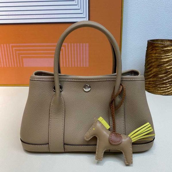 designer herbag garden party evening 2023 new h layer cow togo garden leather women's leisure tote bag portable one-shoulder large capa
designer herbag garden party evening 2023 new h layer cow togo garden leather women's leisure tote bag portable one-shoulder large capa