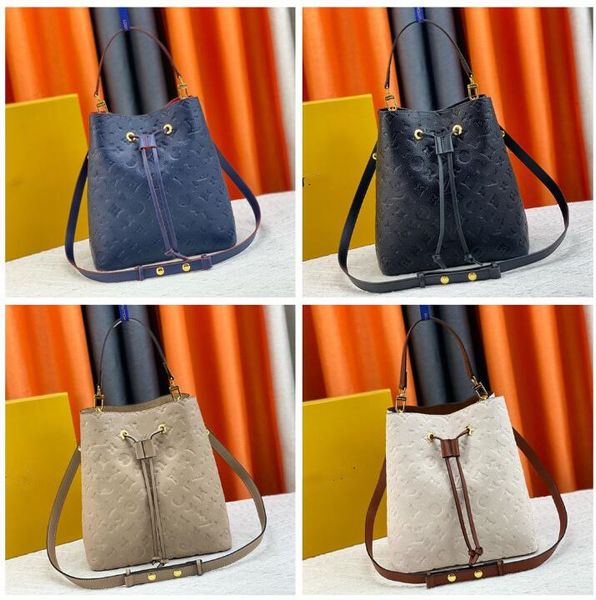 bb escale bucket handbag luxury empreinte bag high-quality designer handbags wallets ladies genuine leather shoulder crossbody imprint flowe
bb escale bucket handbag luxury empreinte bag high-quality designer handbags wallets ladies genuine leather shoulder crossbody imprint flowe