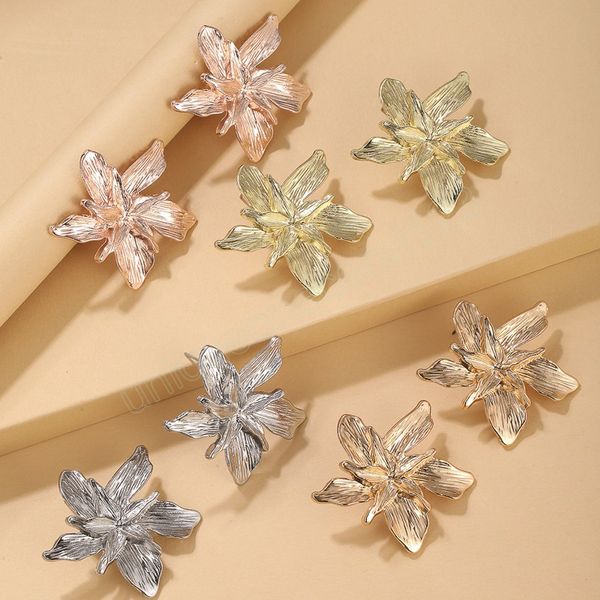 vintage metal flower black gold silver color stud earrings for women geometric statement fashion brincos jewelry, Golden;silver
vintage metal flower black gold silver color stud earrings for women geometric statement fashion brincos jewelry, Golden;silver