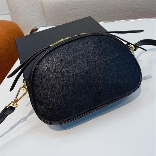 cosmetic designers bags cases handbag shoulder cross body clutch tote bag letters plain geometric half moon zipper makeup waist fa271m
cosmetic designers bags cases handbag shoulder cross body clutch tote bag letters plain geometric half moon zipper makeup waist fa271m