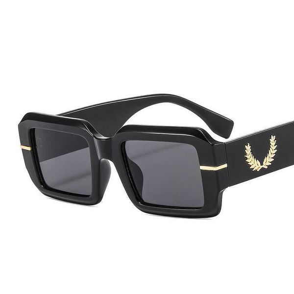 sunglasses 2022 nova moda retngulo culos de sol feminino masculino gradientes lente tipo dourado vintage tendncia produto eyewear luxo casua, White;black
sunglasses 2022 nova moda retngulo culos de sol feminino masculino gradientes lente tipo dourado vintage tendncia produto eyewear luxo casua, White;black