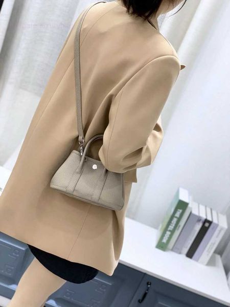 designer herbag garden party evening 2023 spring new women's 20cm 25cm layer cow leather small garden portable messenger bag ufwn
designer herbag garden party evening 2023 spring new women's 20cm 25cm layer cow leather small garden portable messenger bag ufwn