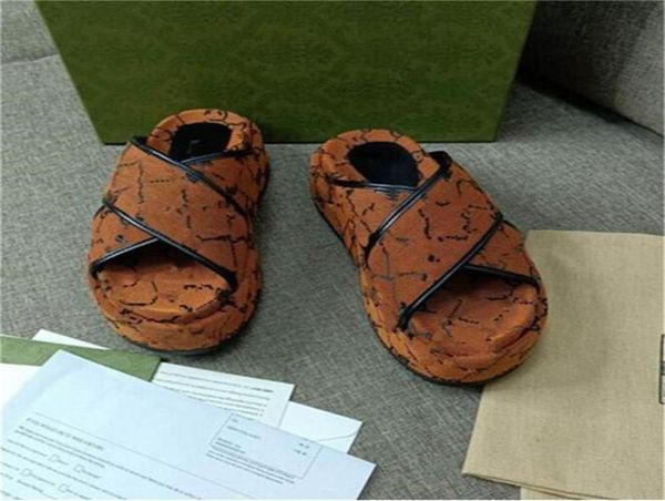 6327 fashion woman slippers beach thick bottom sandals platform women shoes alphabet lady leather high heel slippers size35457439467, Black
6327 fashion woman slippers beach thick bottom sandals platform women shoes alphabet lady leather high heel slippers size35457439467, Black