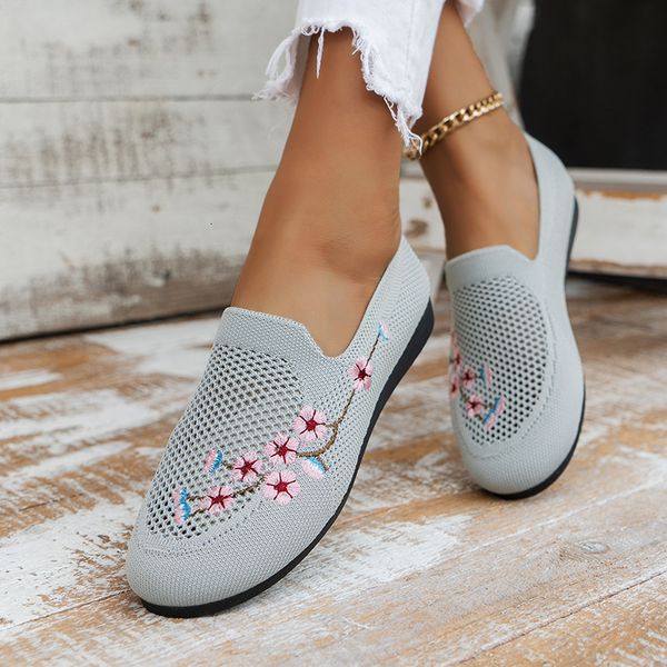 dress shoe sneakers mesh breathable floral comfort mother shoes soft solid color fashion female footwear lightweight zapatos de mujer 230421, Black
dress shoe sneakers mesh breathable floral comfort mother shoes soft solid color fashion female footwear lightweight zapatos de mujer 230421, Black