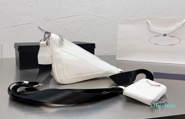 men women triangle shoulder bags luxury triangle purses crossbody phone bag fashion canvas nylon lady small cross body with letter3230594
men women triangle shoulder bags luxury triangle purses crossbody phone bag fashion canvas nylon lady small cross body with letter3230594