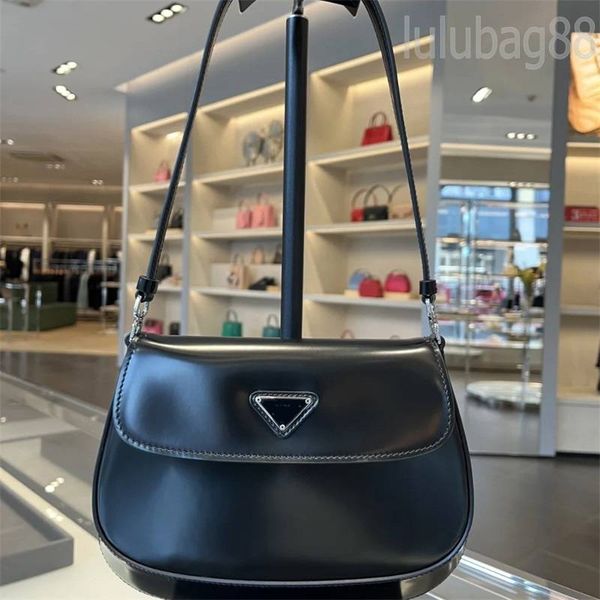 hobo underarm bags cleo triangle lady bag simple style with letters triabgle enamelled borse delicate details stylish hand bag luxury fashio
hobo underarm bags cleo triangle lady bag simple style with letters triabgle enamelled borse delicate details stylish hand bag luxury fashio