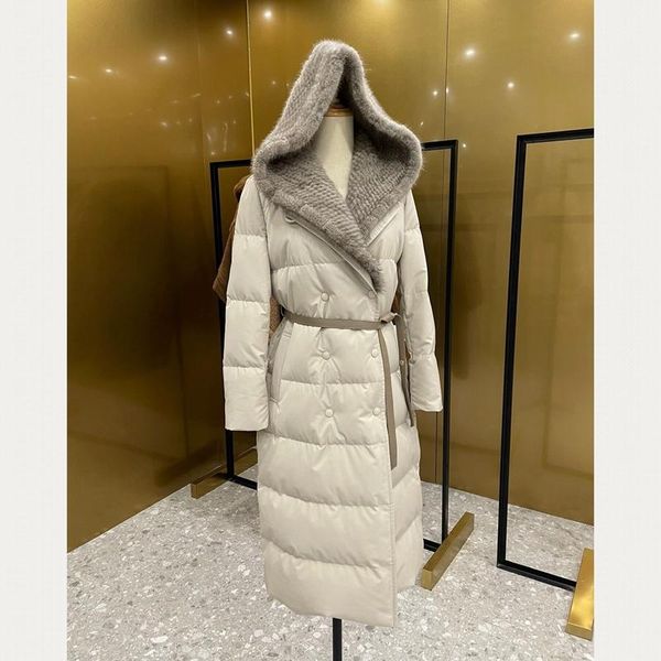 parkas women coats long filling white duck down overcoat natural mink fur jacket soft h1122, Black
parkas women coats long filling white duck down overcoat natural mink fur jacket soft h1122, Black