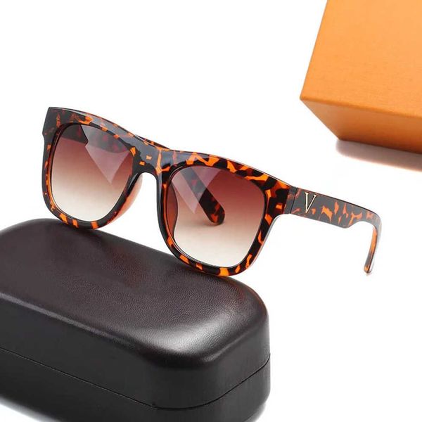style fashion edition of 8896 sunglasses vintage sunglasses for men and women, White;black
style fashion edition of 8896 sunglasses vintage sunglasses for men and women, White;black