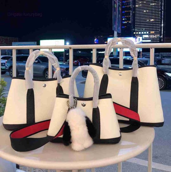 designer herbag garden party evening 2023 new layer cowhide litchi grain 25cm 30cm 36cm garden leather hand versatile messenger bag l8y5
designer herbag garden party evening 2023 new layer cowhide litchi grain 25cm 30cm 36cm garden leather hand versatile messenger bag l8y5
