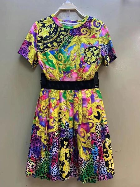 dress retro geometric print round neck short sleeve tshirt two piece ladies new + elastic waist drape puff skirt fashion suit, White
dress retro geometric print round neck short sleeve tshirt two piece ladies new + elastic waist drape puff skirt fashion suit, White
