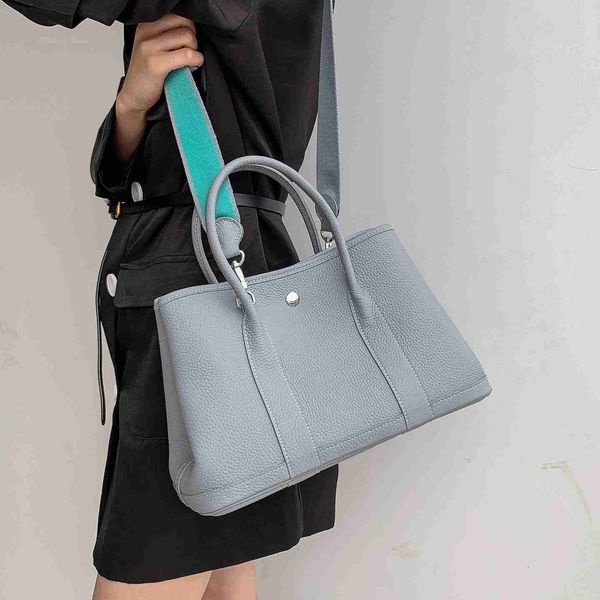 designer herbag garden party evening women's 2023 new layer cowhide garden single shoulder messenger large capacity portable tote bag c
designer herbag garden party evening women's 2023 new layer cowhide garden single shoulder messenger large capacity portable tote bag c