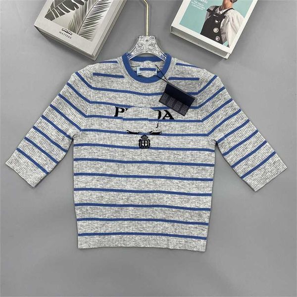 30% off style knitted stripe grey medium round neck women's t-shirt new versatile short sleeve, White;black
30% off style knitted stripe grey medium round neck women's t-shirt new versatile short sleeve, White;black
