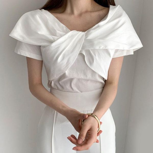 t-shirt tide chic v neck kink design short sleeve summer korean fashion simple t shirt women aesthetic elegant solid tshirts, White
t-shirt tide chic v neck kink design short sleeve summer korean fashion simple t shirt women aesthetic elegant solid tshirts, White
