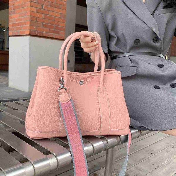 designer herbag garden party evening women's 2023 new layer cowhide garden single shoulder messenger large capacity portable tote bag s
designer herbag garden party evening women's 2023 new layer cowhide garden single shoulder messenger large capacity portable tote bag s