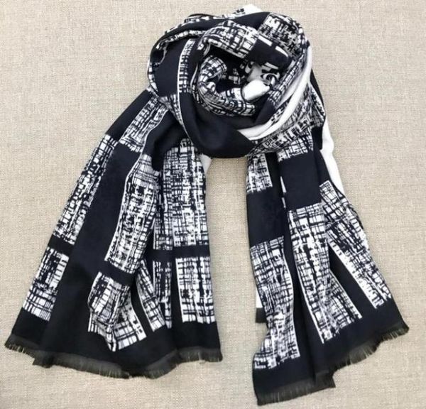 fashion series scarf designer cashmere scarf double color matching plaid fashion pattern ladies brand scarf with 9422440, Blue;gray
fashion series scarf designer cashmere scarf double color matching plaid fashion pattern ladies brand scarf with 9422440, Blue;gray