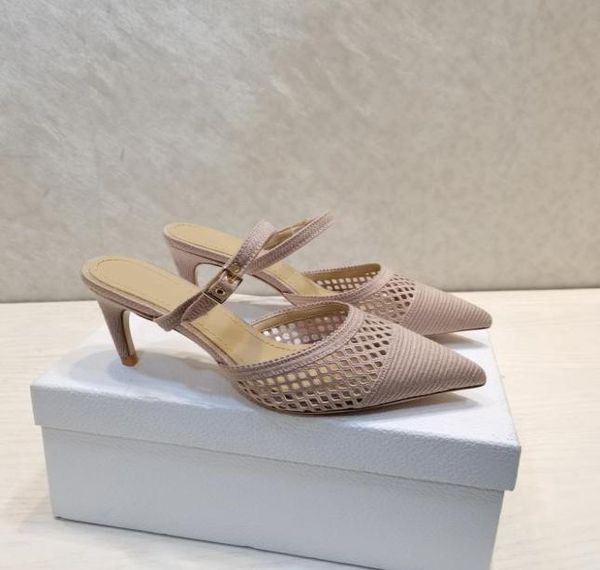 lace lowcut upper twotone embroidered cotton ribbon slingback high heels3774568, Black
lace lowcut upper twotone embroidered cotton ribbon slingback high heels3774568, Black