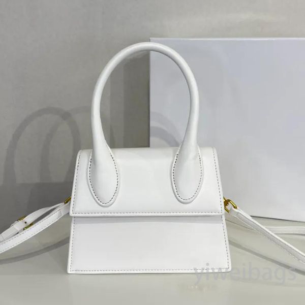 8a jaquemus designer bag le chiquito women's crossbody bags vintage handbags cowhide underarm mini bag single shoulder luxury handheld
8a jaquemus designer bag le chiquito women's crossbody bags vintage handbags cowhide underarm mini bag single shoulder luxury handheld