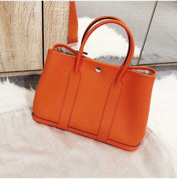 designer herbag garden party evening new garden tote hand with pu contrast messenger shoulder casual women bag esm6
designer herbag garden party evening new garden tote hand with pu contrast messenger shoulder casual women bag esm6