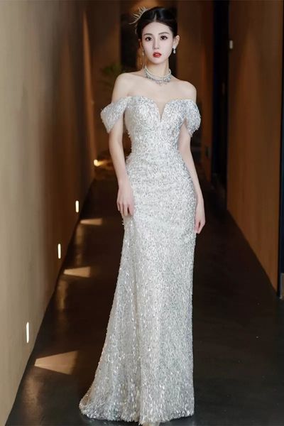 mermaid evening dress ivory with silver sparling prom gowns shining sequins off the shoulder lace-up back, Black;red
mermaid evening dress ivory with silver sparling prom gowns shining sequins off the shoulder lace-up back, Black;red