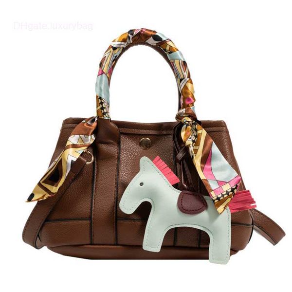designer herbag garden party evening lychee pattern women's bag popular same large capacity fashion versatile one shoulder crossbody ha
designer herbag garden party evening lychee pattern women's bag popular same large capacity fashion versatile one shoulder crossbody ha