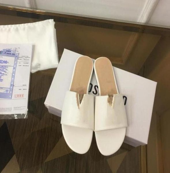 selling trend designer m plaque ladies flat slippers soft bottom beach slippers ladies sandals8259968, Black
selling trend designer m plaque ladies flat slippers soft bottom beach slippers ladies sandals8259968, Black