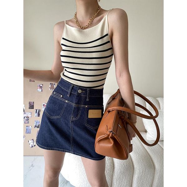 tanks frenchstyle contrasting color slim fit striped knitted camisole inside and outside wear summer new style, Black;white
tanks frenchstyle contrasting color slim fit striped knitted camisole inside and outside wear summer new style, Black;white