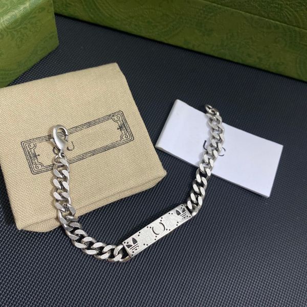 classic chain designers bracelet for women stamp never fade co branded titanium steel copper cuff chain charm bracelets fashion gift, Black
classic chain designers bracelet for women stamp never fade co branded titanium steel copper cuff chain charm bracelets fashion gift, Black