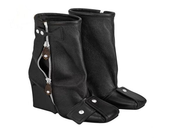 2021 lady women sheepskin leather chuckly high heels ankle boots square toe half knee catwalk rivets zipper shoes martin buckle si8957695, Black
2021 lady women sheepskin leather chuckly high heels ankle boots square toe half knee catwalk rivets zipper shoes martin buckle si8957695, Black