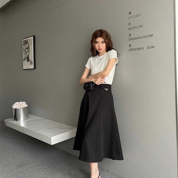 family spring/summer new fashion classic triangle decoration temperament commuter style versatile half umbrella skirt, Black
family spring/summer new fashion classic triangle decoration temperament commuter style versatile half umbrella skirt, Black