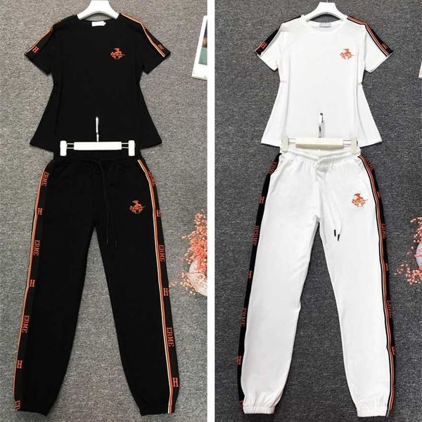 34% off summer fragrant style casual pure cotton sports for women new two piece set loose size fashion, White
34% off summer fragrant style casual pure cotton sports for women new two piece set loose size fashion, White