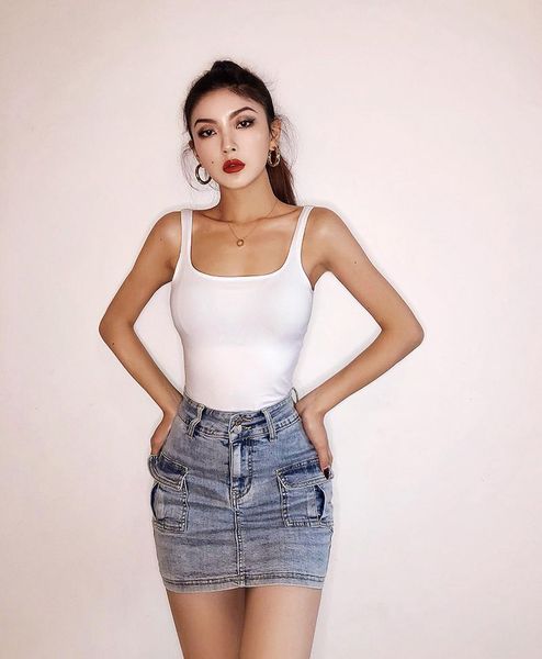 tanks spring and summer new street fashion slim square collar long vest women solid color tight bottoming vest girl, Black;white
tanks spring and summer new street fashion slim square collar long vest women solid color tight bottoming vest girl, Black;white