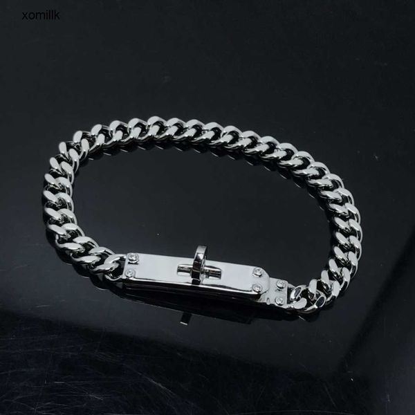 hermm designer bracelet half diamond bare bracelet temperament ins plated 18k rose gold pig nose couple mxxx, Black
hermm designer bracelet half diamond bare bracelet temperament ins plated 18k rose gold pig nose couple mxxx, Black