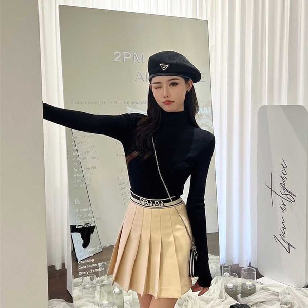 fashion letter design jacquard ribbon decoration age reducing versatile pleated short skirt, Black
fashion letter design jacquard ribbon decoration age reducing versatile pleated short skirt, Black