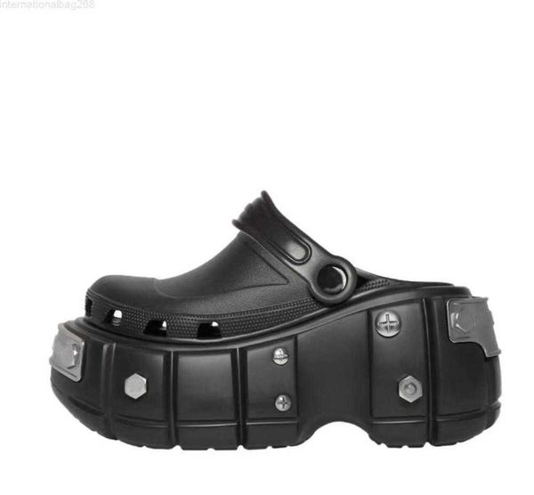2022 women men fashion triple s flip flops hardcroc slippers beach pool slides sandals sports punk style rubber slide casual foam shoes wate, Black
2022 women men fashion triple s flip flops hardcroc slippers beach pool slides sandals sports punk style rubber slide casual foam shoes wate, Black